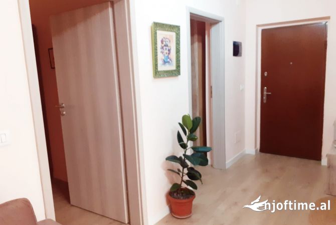 Shtepi me qera Apartament ne Tirane, 2+1, Mobilimi E mobiluar, Pagesa 703  Euro.