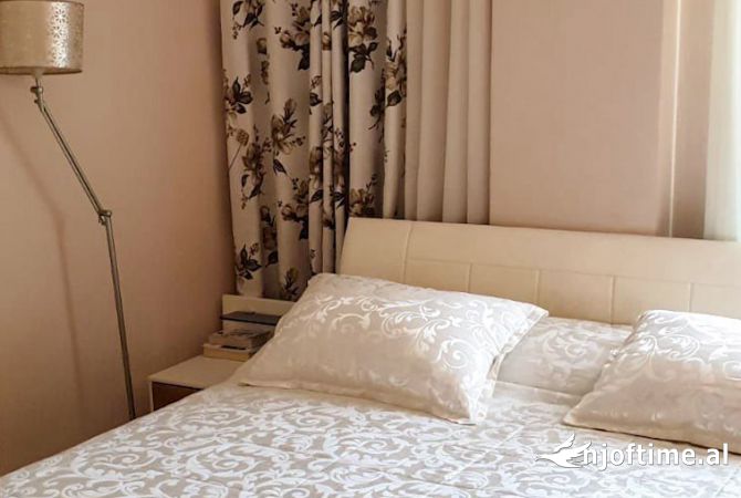 Shtepi me qera 2+1 ne Tirane - 455 Euro