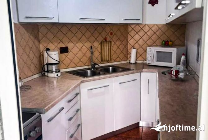 Shtepi me qera 2+1 ne Tirane - 600 Euro