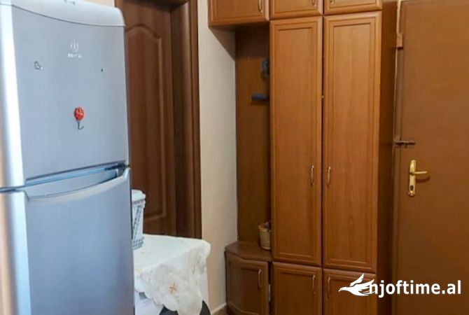 Shtepi ne shitje Apartament ne Tirane, 2+1, Mobilimi E mobiluar, Pagesa 124,020  Euro.
