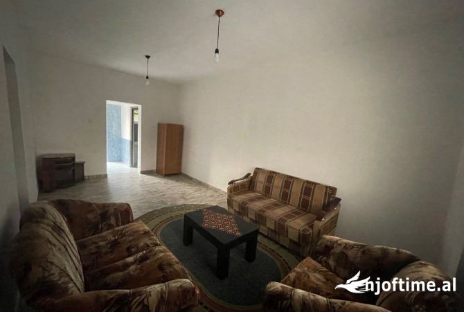 Shtepi me qera 1+1 ne Tirane - 303 Euro