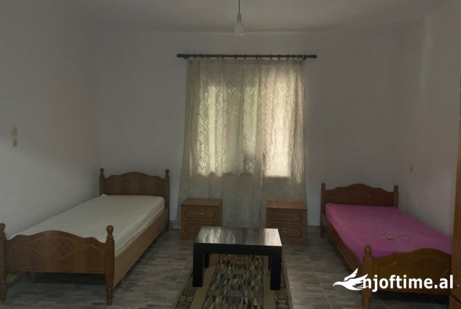 Shtepi me qera 1+1 ne Tirane - 303 Euro