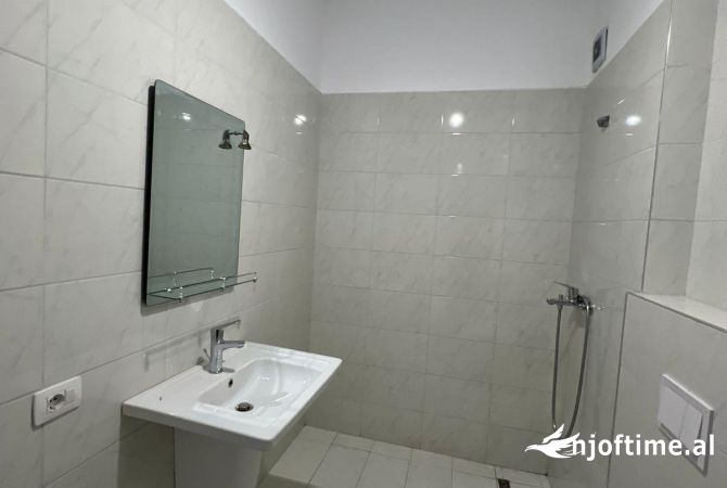 Shtepi me qera 1+1 ne Tirane - 503 Euro