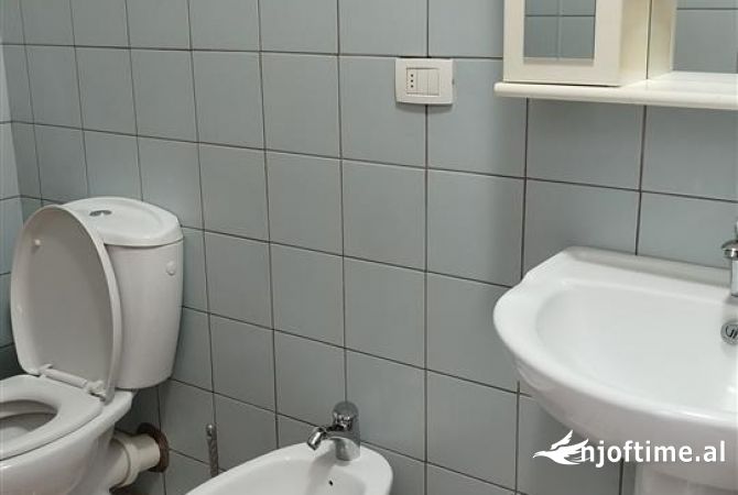 Shtepi me qera 2+1 ne Tirane - 550 Euro