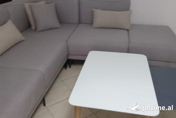 Shtepi me qera 2+1 ne Tirane - 600 Euro
