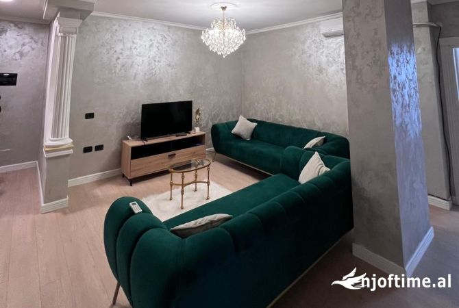 Shtepi me qera 2+1 ne Tirane - 692 Euro
