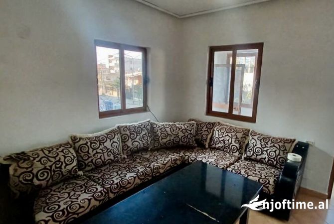 Shtepi me qera 1+1 ne Tirane - 352 Euro