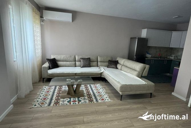 Shtepi me qera Apartament ne Tirane, 2+1, Mobilimi E mobiluar, Pagesa 403  Euro.