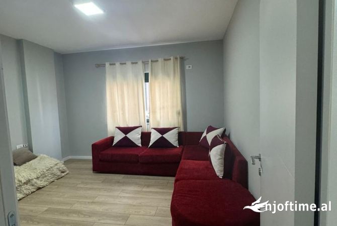 Shtepi me qera Apartament ne Tirane, 2+1, Mobilimi E mobiluar, Pagesa 403  Euro.