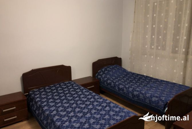 Shtepi me qera Apartament ne Tirane, 1+1, Mobilimi E mobiluar, Pagesa 652  Euro.