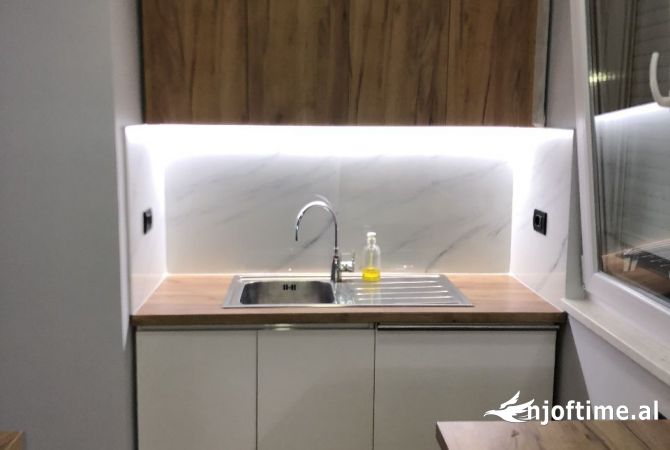 Shtepi me qera 1+1 ne Tirane - 652 Euro