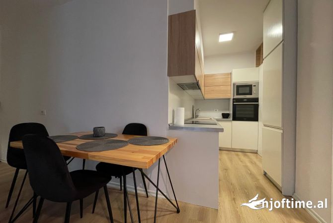 Shtepi me qera 1+1 ne Tirane - 549 Euro