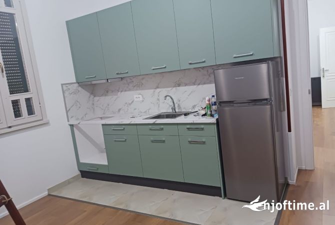 Shtepi me qera 1+1 ne Tirane - 402 Euro