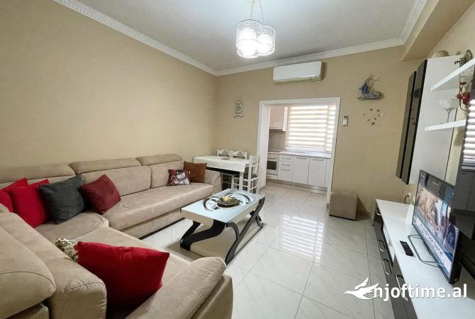 Shtepi ne shitje 1+1 ne Tirane - 1,100,000 Euro