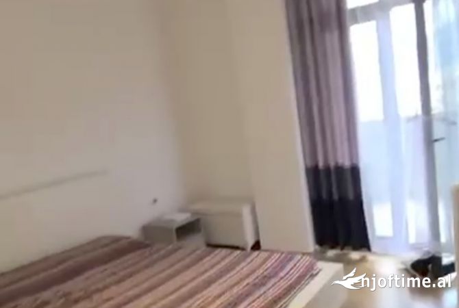 Shtepi me qera Apartament ne Tirane, 1+1, Mobilimi E mobiluar, Pagesa 455  Euro.