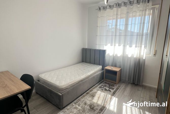 Shtepi me qera 3+1 ne Tirane - 800 Euro