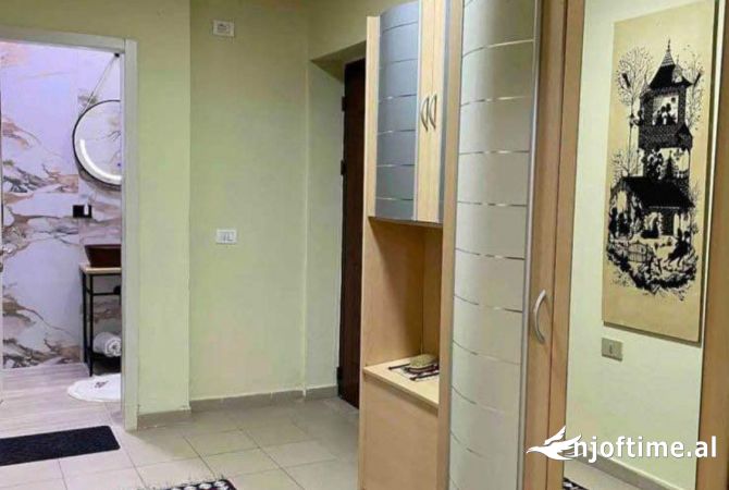 Shtepi me qera Apartament ne Tirane, 1+1, Mobilimi E mobiluar, Pagesa 555  Euro.