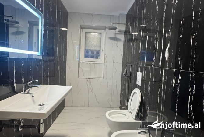 Shtepi ne shitje 2+1 ne Tirane - 128,001 Euro