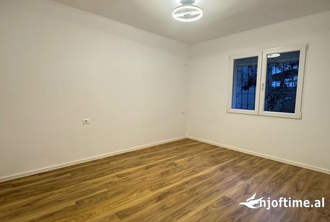 Shtepi ne shitje 2+1 ne Tirane - 128,001 Euro
