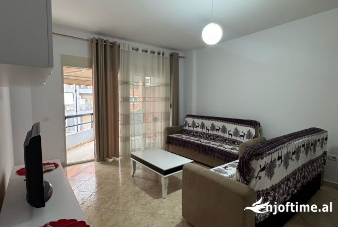 Shtepi me qera 2+1 ne Tirane - 505 Euro