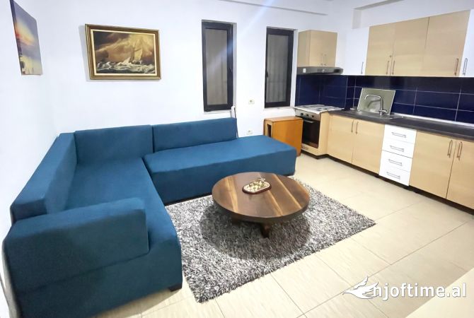 Shtepi me qera 2+1 ne Tirane - 450 Euro