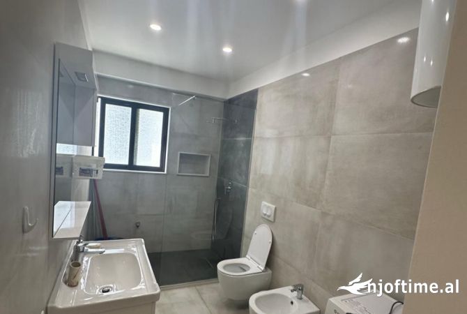 Shtepi me qera Apartament ne Tirane, 2+1, Mobilimi E mobiluar, Pagesa 500  Euro.