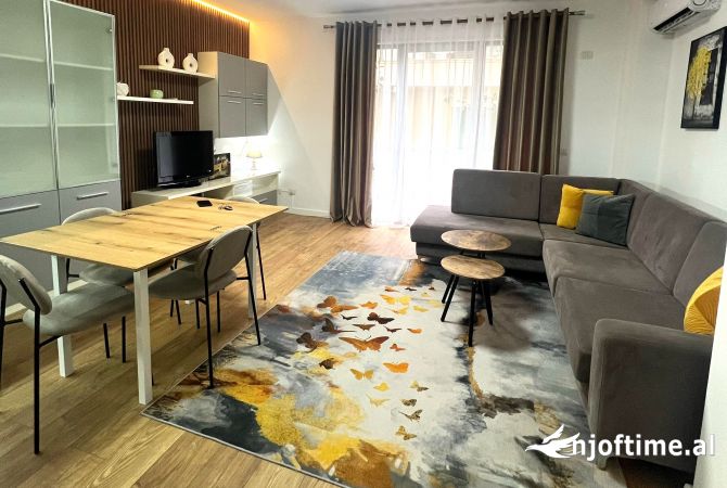 Shtepi me qera 2+1 ne Tirane - 700 Euro