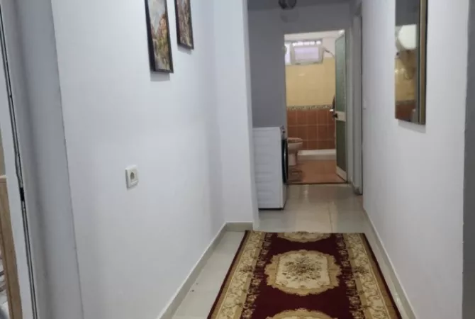 Shtepi me qera Apartament ne Tirane, 1+1, Mobilimi E mobiluar, Pagesa 555  Euro.