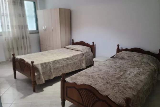 Shtepi me qera Apartament ne Tirane, 1+1, Mobilimi E mobiluar, Pagesa 555  Euro.