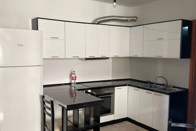 Shtepi me qera 1+1 ne Tirane - 555 Euro