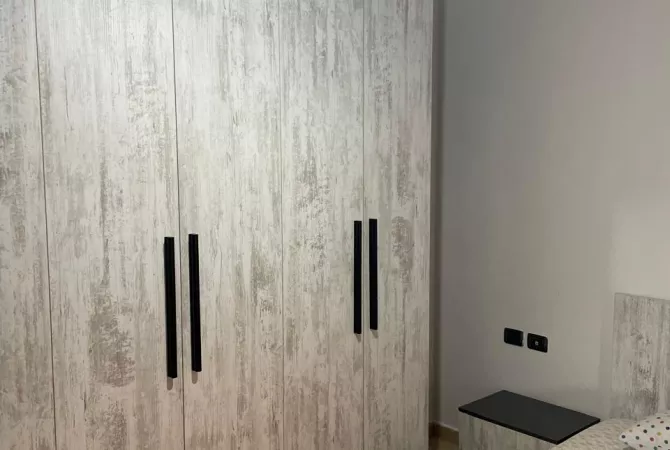 Shtepi me qera 1+1 ne Tirane - 555 Euro