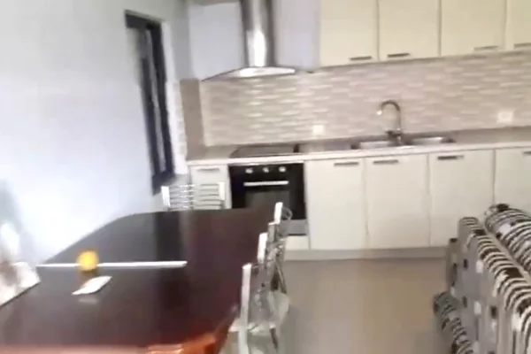 Shtepi me qera 1+1 ne Tirane - 400 Euro