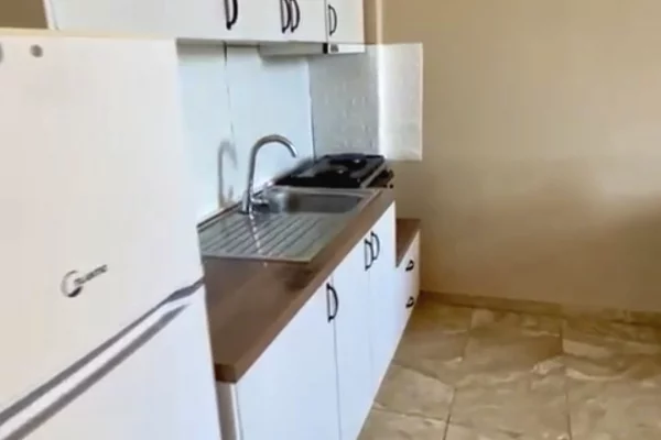 Shtepi me qera 1+1 ne Tirane - 399 Euro