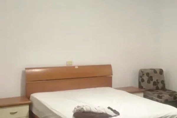 Shtepi me qera 2+1 ne Tirane - 379 Euro