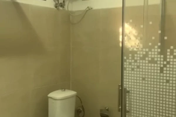 Shtepi me qera Apartament ne Tirane, 2+1, Mobilimi E mobiluar, Pagesa 379  Euro.