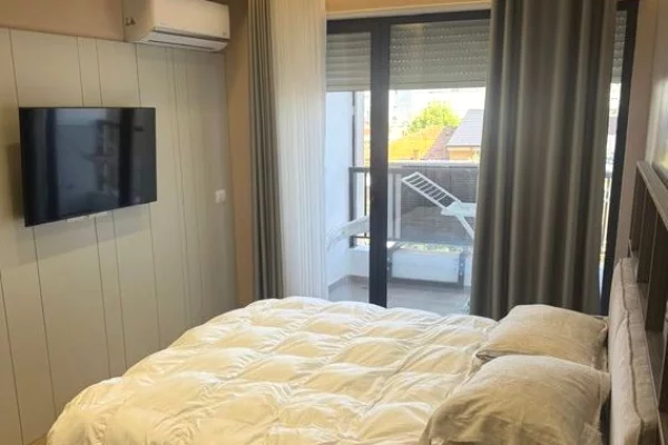 Shtepi ne shitje Apartament ne Tirane, 2+1, Mobilimi E mobiluar, Pagesa 360,003  Euro.
