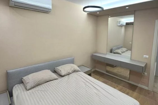 Shtepi ne shitje Apartament ne Tirane, 2+1, Mobilimi E mobiluar, Pagesa 360,003  Euro.