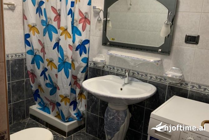 Shtepi me qera 2+1 ne Tirane - 900 Euro