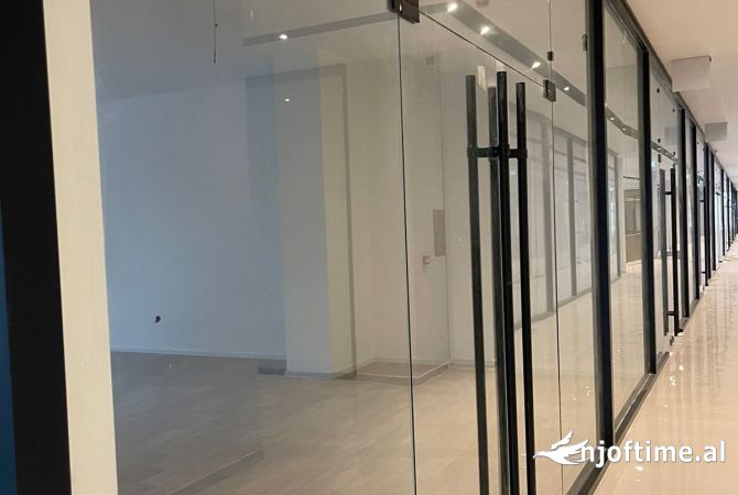Ambient biznesi me qera 3+1 ne Tirane - 2,500 Euro