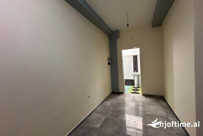 Shitet ambient biznesi tek Liqeni i Thate