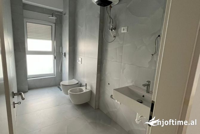 Shtepi ne shitje 2+1 ne Tirane - 105,000 Euro