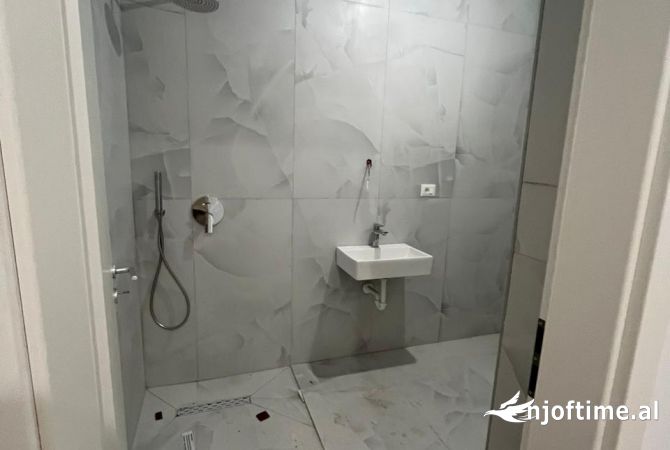 Shtepi ne shitje 2+1 ne Tirane - 105,000 Euro