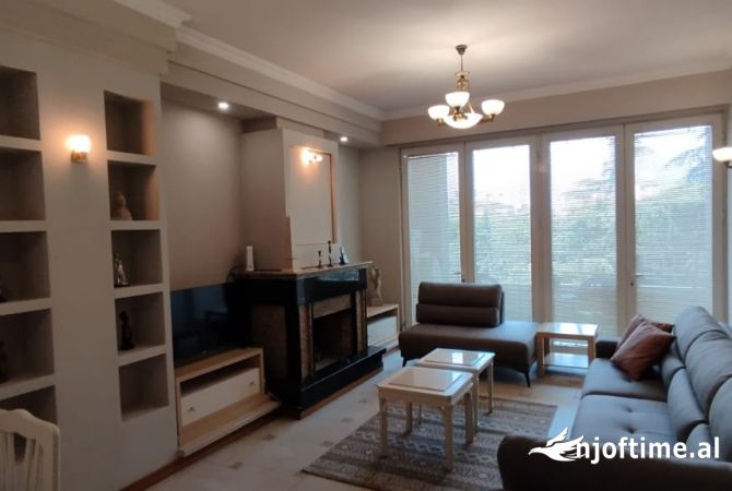 Shtepi me qera 2+1 ne Tirane - 1,500 Euro