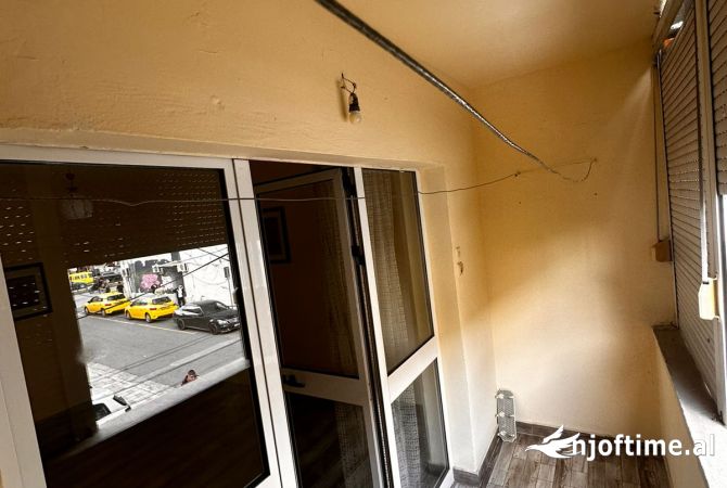 Shtepi me qera 2+1 ne Tirane - 700 Euro