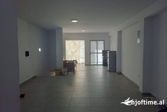 Shtepi ne shitje 1+1 ne Tirane - 160,000 Euro