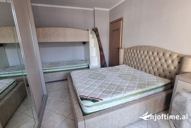 Shtepi me qera 2+1 ne Tirane - 450 Euro