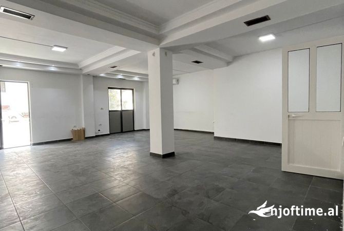 Shtepi me qera 3+1 ne Tirane - 1,300 Euro