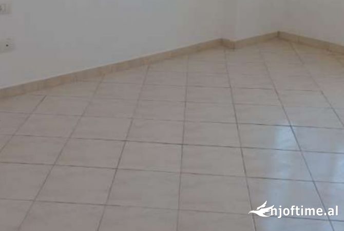 Shtepi me qera 2+1 ne Tirane - 500 Euro