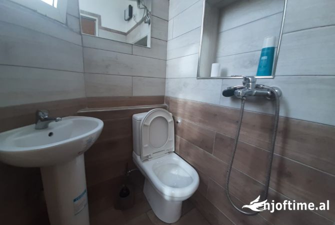 Shtepi me qera Garsoniere ne Tirane - 400 Euro