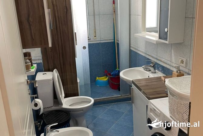 Shtepi me qera 2+1 ne Tirane - 550 Euro